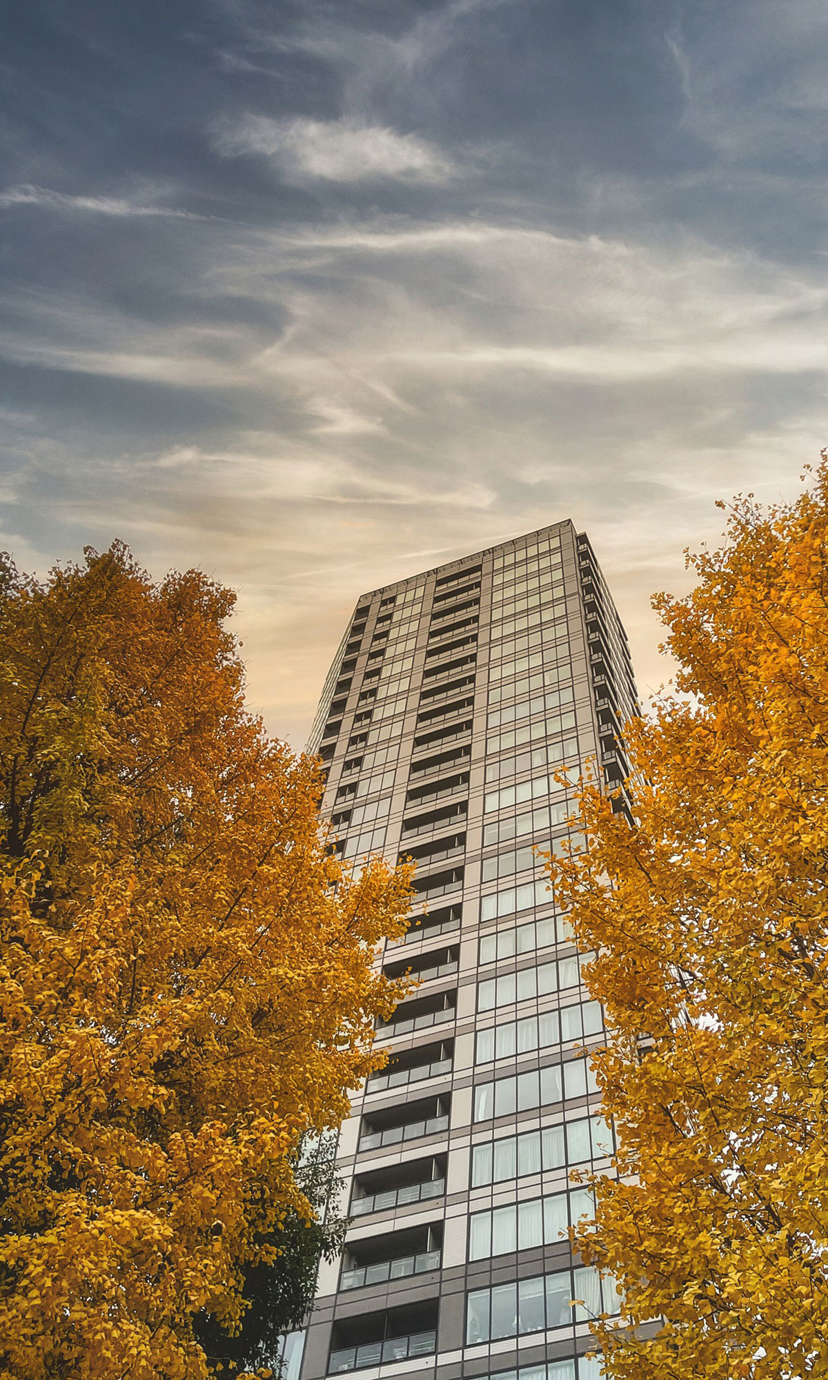 apartment-building-6962116_1920